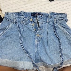 Hollister mom jean shorts